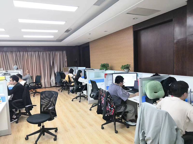 2022年大红鹰dhy股份工作照